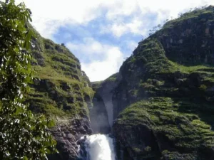 Cachoeira Casca D'Anta de 186m do Rio São Francisco na Serra da Canastra